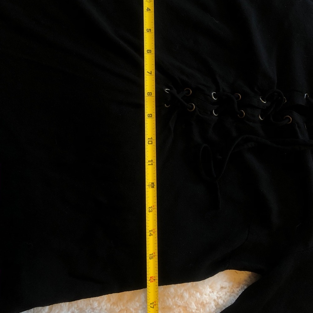 Bell Sleeved Black Blouse - Picture 7 of 8